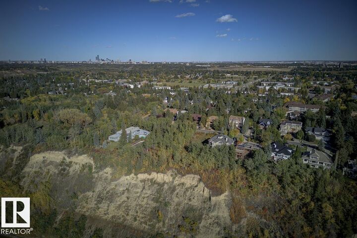 Property Photo:  5108 154 Street NW  AB T6H 5P3 