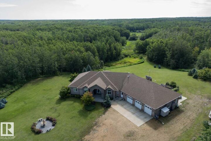 Property Photo:  51153 Rge Road 205  AB T8G 1E5 