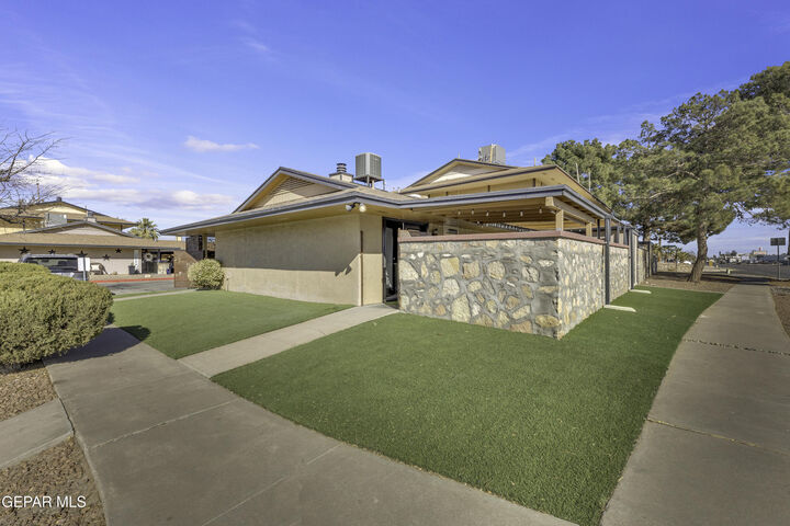 Property Photo: 1955 Trawood Drive 1 TX 79935