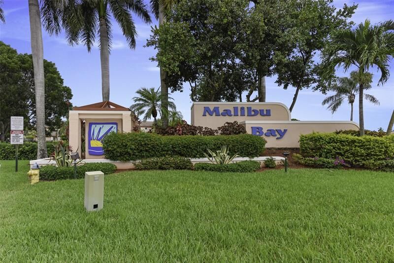 Property Photo: 757 NW 208th Dr 757 FL 33029