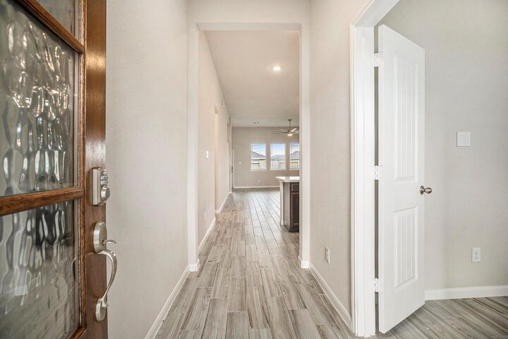 Property Photo:  2006 Brisa Lane  TX 77523 