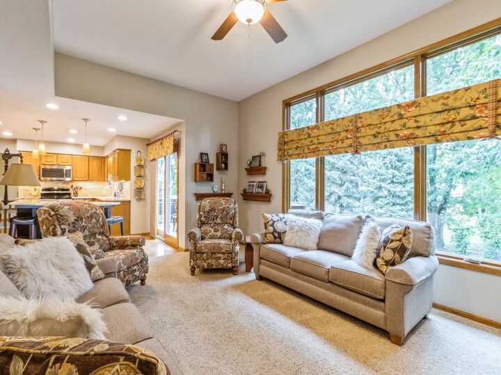 Property Photo:  8006 Dellwood Drive  IA 50322 