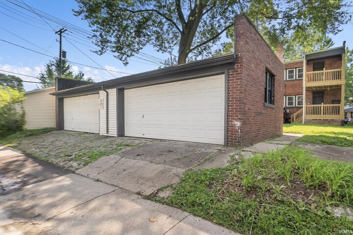 Property Photo: 1215 Lake Avenue IN 46805-4365