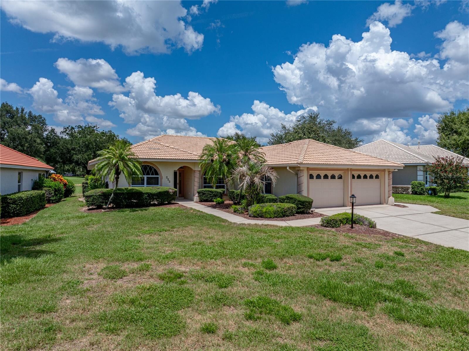 Property Photo:  221 Golf Aire Boulevard  FL 33884 