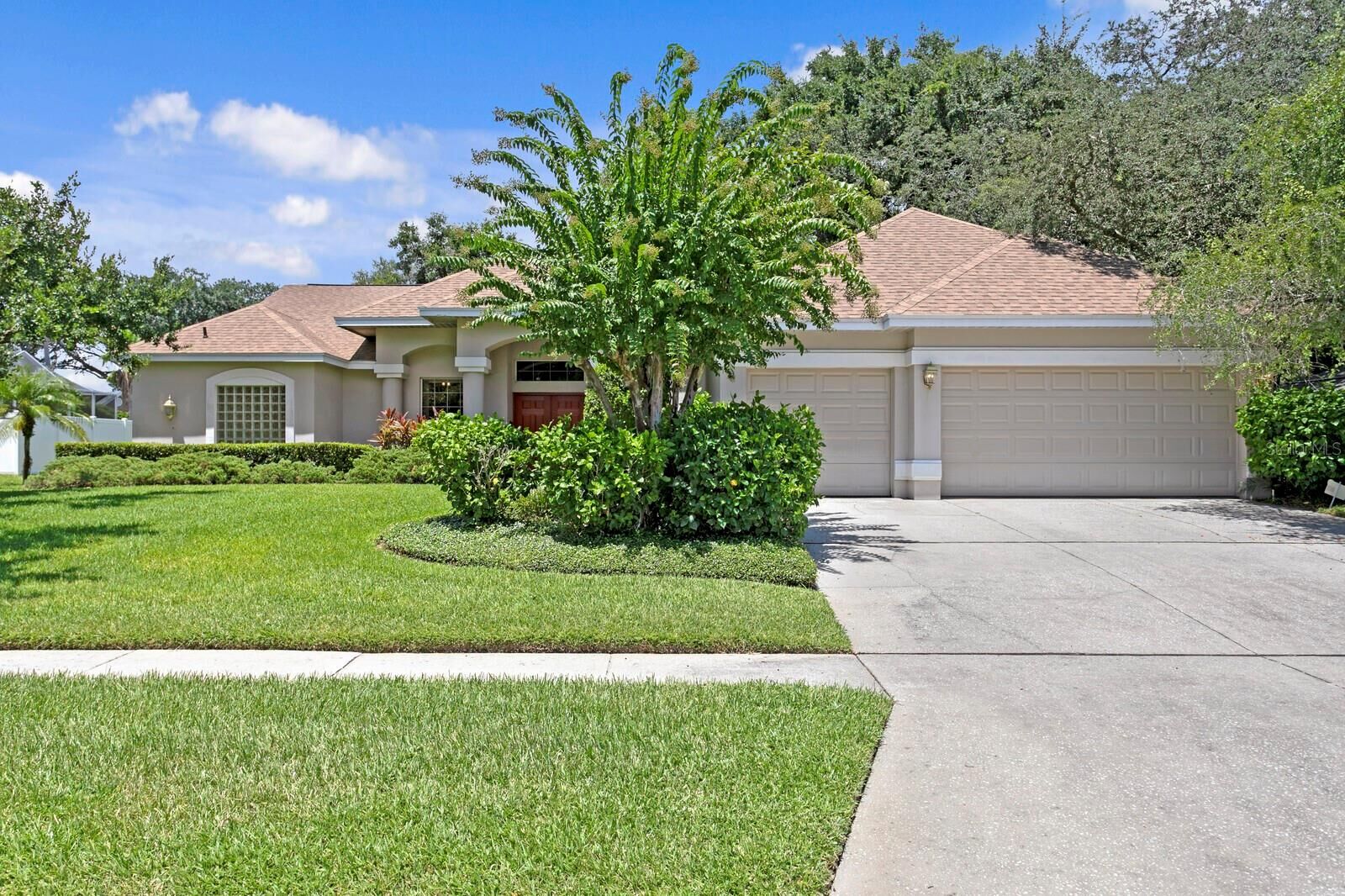 Property Photo:  6306 S Queensway Drive  FL 33617 