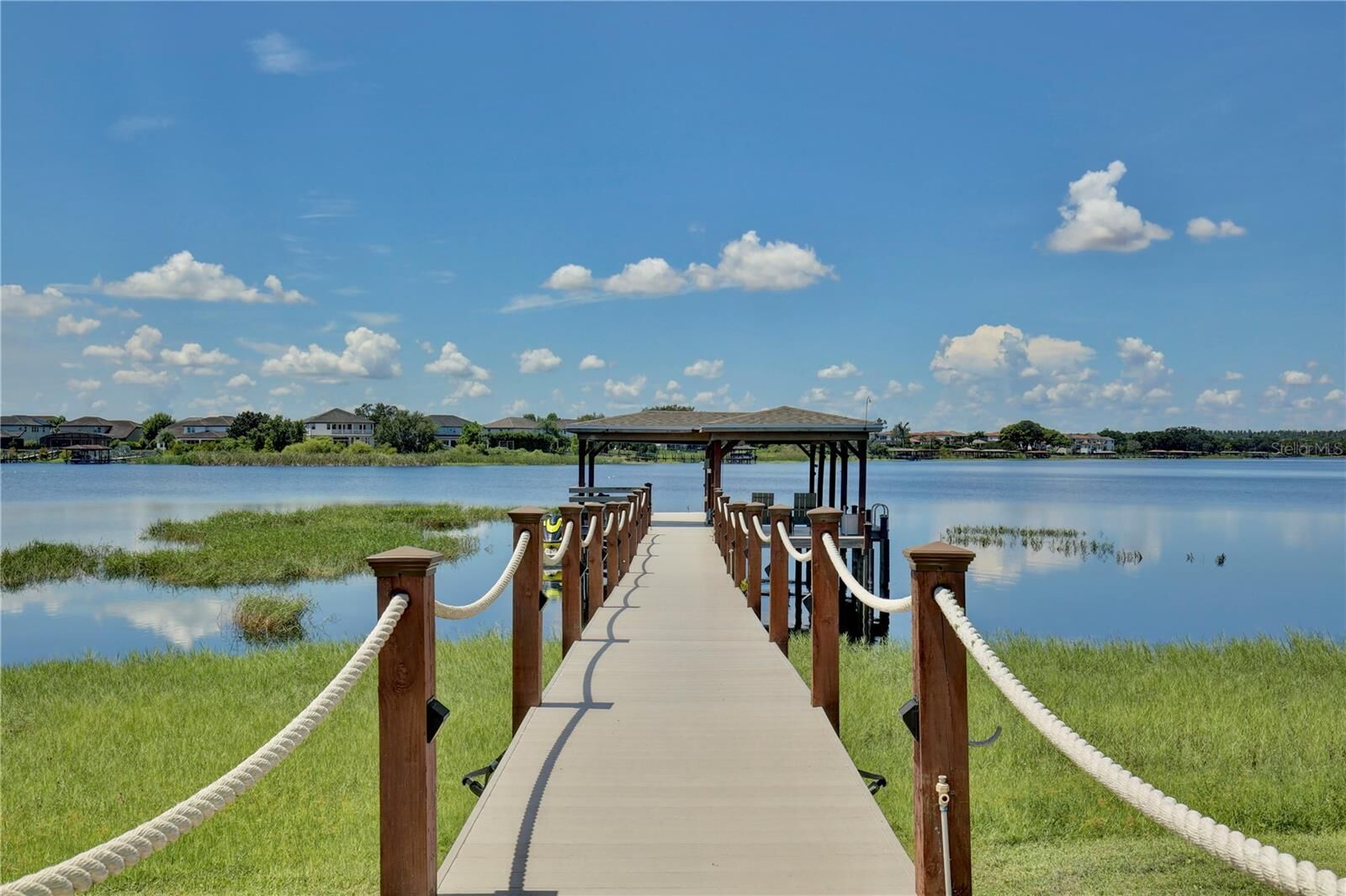 Property Photo: 16098 Johns Lake Overlook Drive FL 34787
