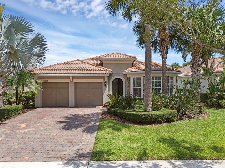 Property Photo:  12287 Regal Lily Lane  FL 32827 