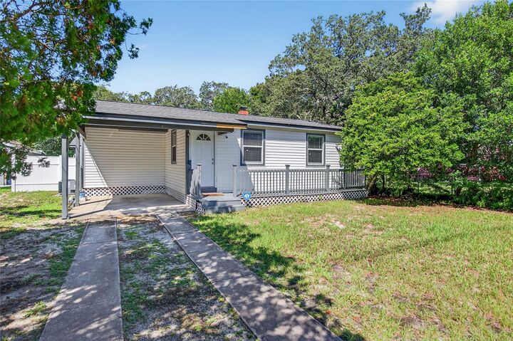 Property Photo: 1318 San Jose Boulevard FL 32117