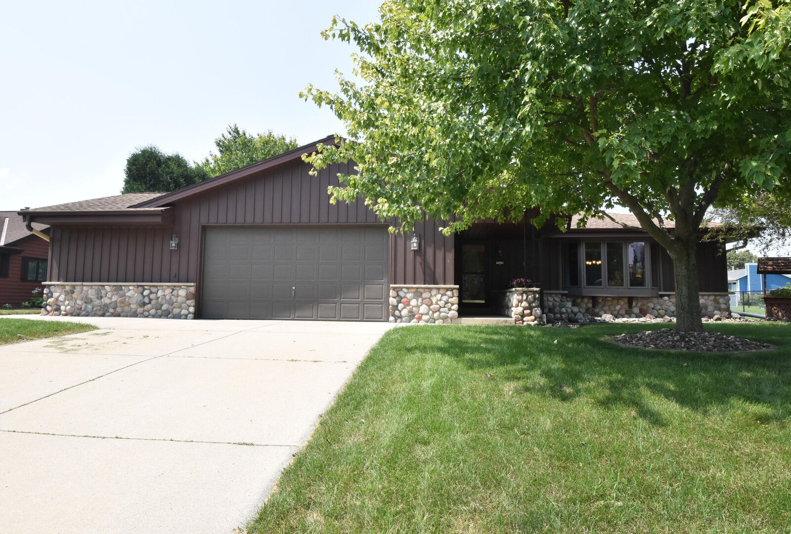 Property Photo: 7535 S Bishops Way WI 53132