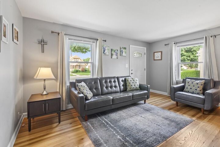 Property Photo: 141 W Roberta Ave WI 53186