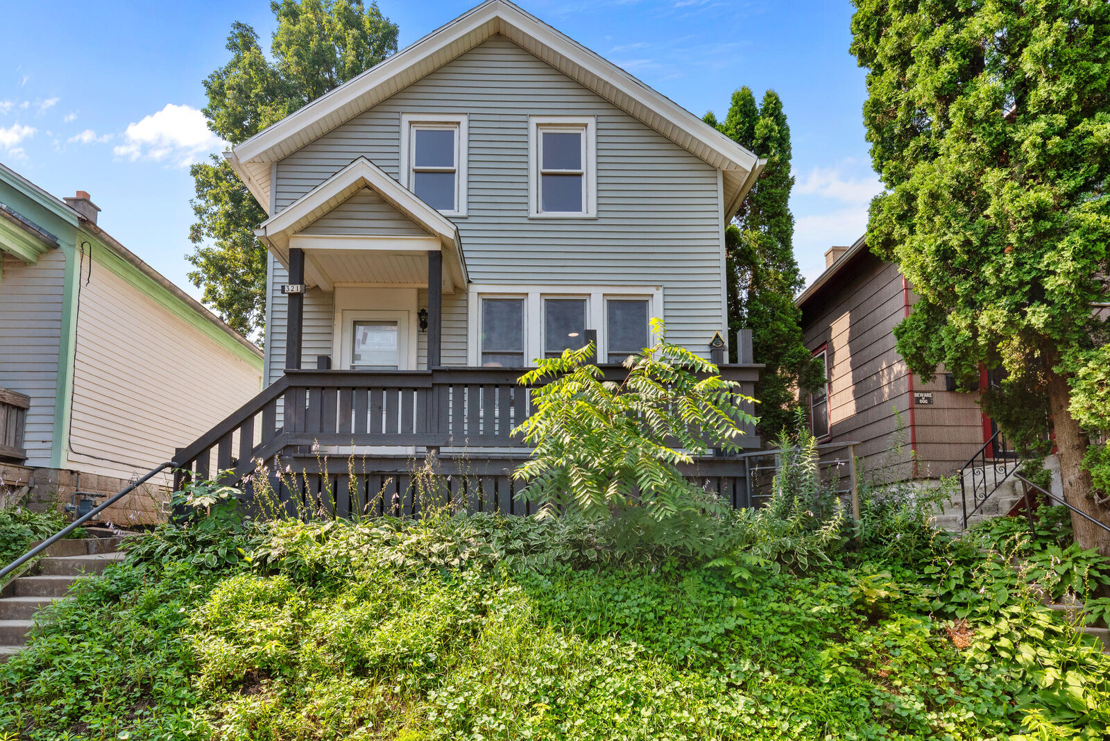 Property Photo:  321 E Smith St  WI 53207 