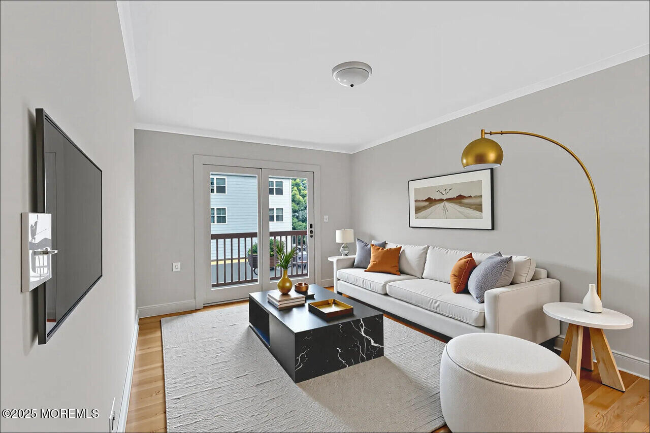 Property Photo:  