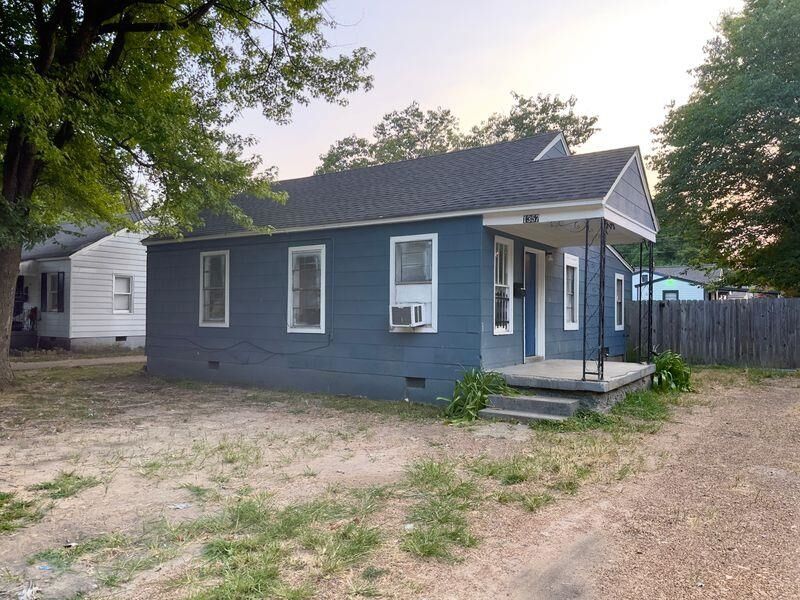 Property Photo:  1357 Salem St  TN 38122 