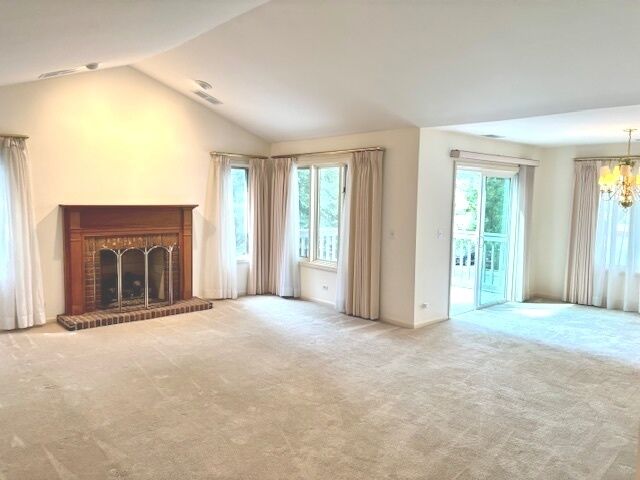 Property Photo:  1604 E Clayton Court  IL 60004 