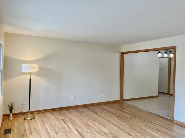 Property Photo: 1030 Helene Lane IL 60193