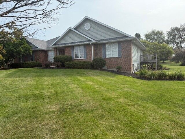 Property Photo: 712 S Moccasin Drive IL 60550