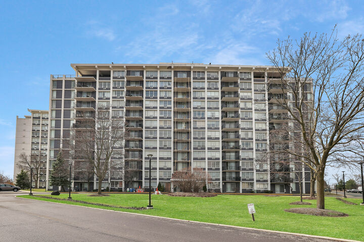 8801 W Golf Road 12B  Niles IL 60714 photo
