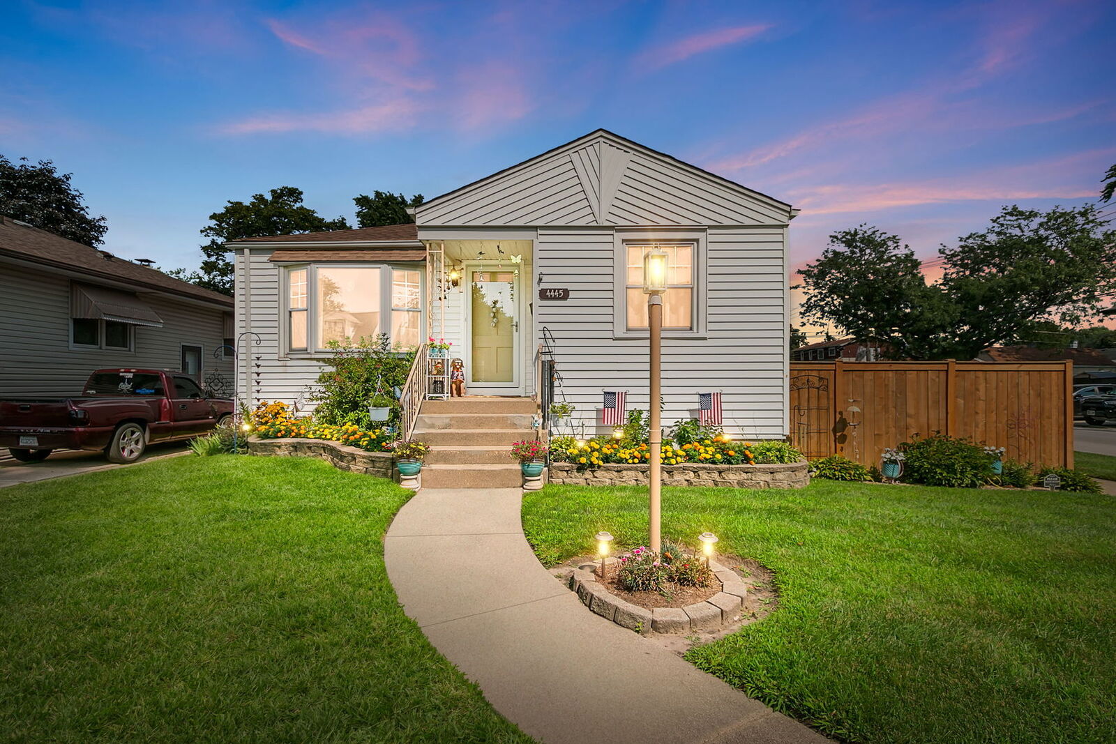 Property Photo:  4445 Wisconsin Avenue  IL 60402 
