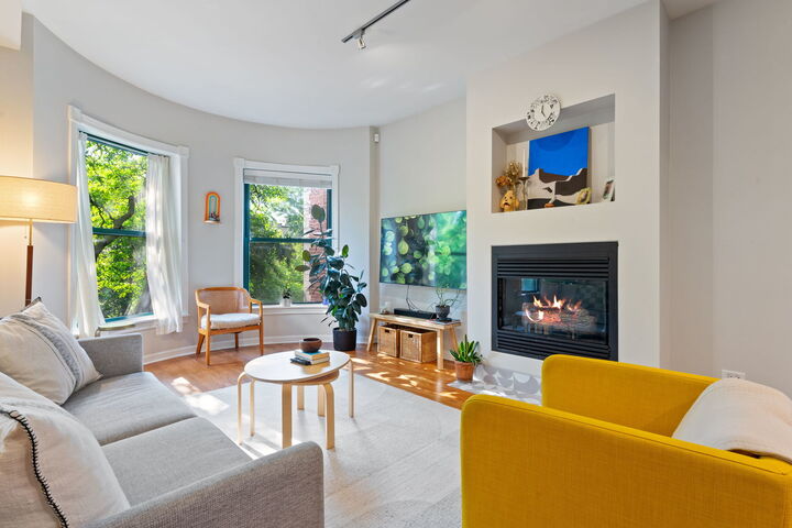 Property Photo:  4229 N Kenmore Avenue 3N  IL 60613 