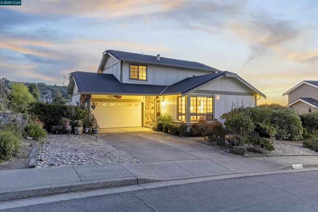 Property Photo: 166 Duperu Dr CA 94525