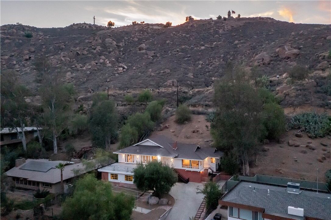 Property Photo:  4227 Miramonte  CA 92501 