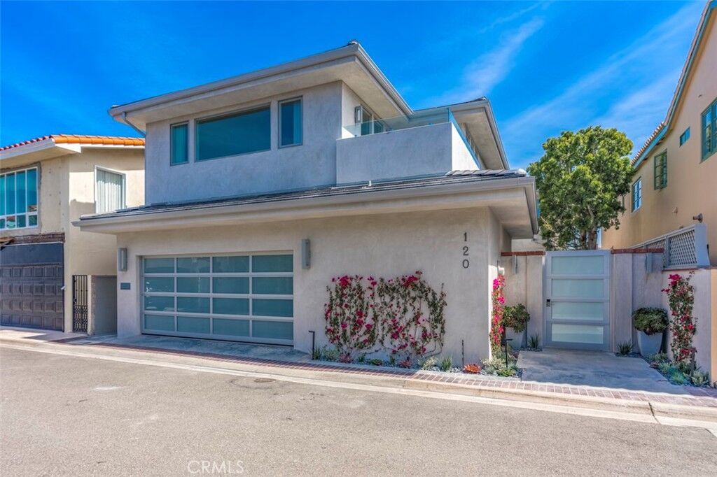 Property Photo:  120 Via Trieste  CA 92663 