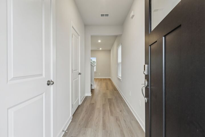 Property Photo: 4232 Skyridge Dr TN 37207