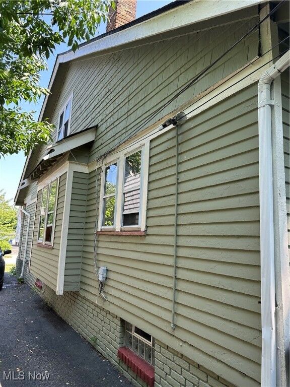 Property Photo:  3366 Tullamore Road  OH 44118 