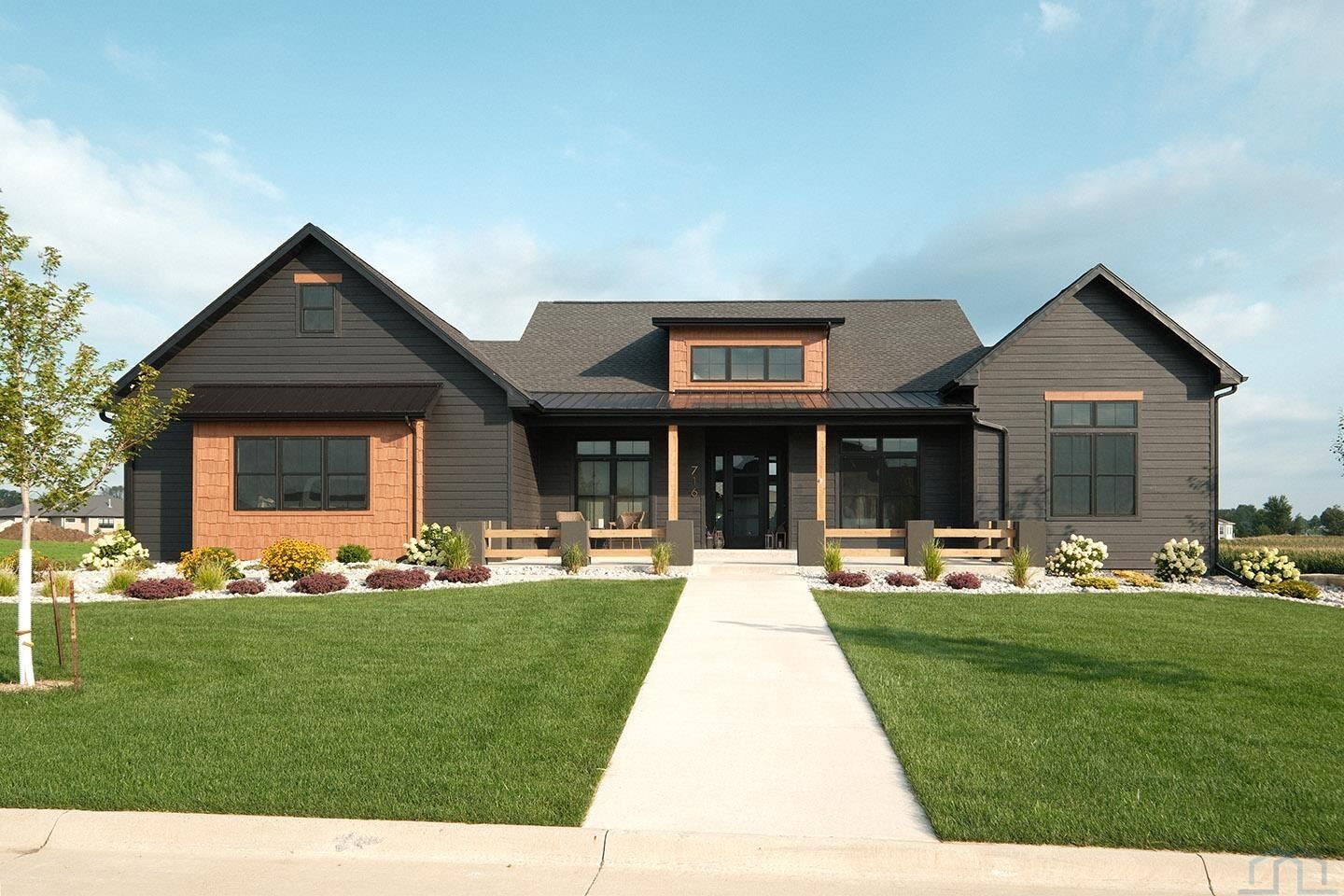Property Photo:  716 18th Street SE  IA 51250 