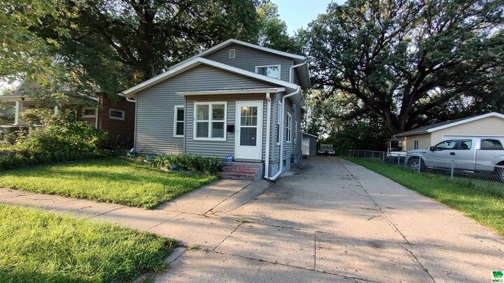 2804 3rd St.  Sioux City IA 51105 photo