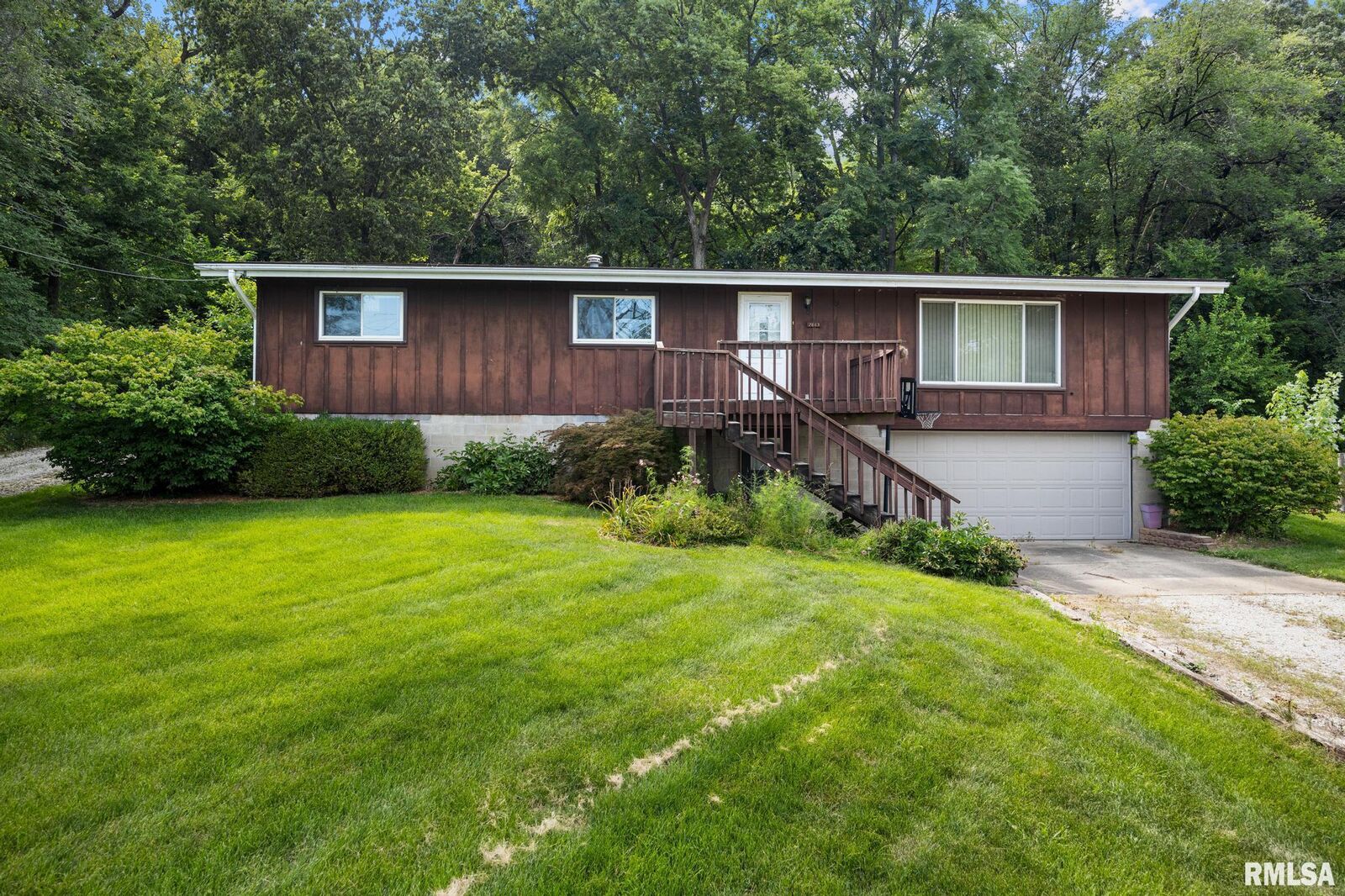Property Photo:  7613 S Jefferson Street  IL 61607 