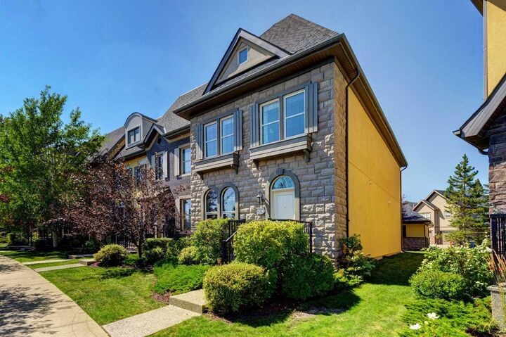 Property Photo: 274 Quarry Park Boulevard SE AB T2C 5G3