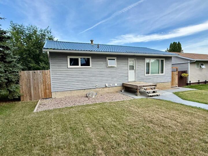 Property Photo: 5427 49 Street AB T0B 3S0