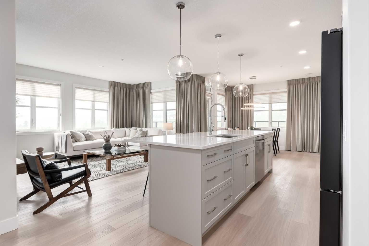 Photo de la propriété:  2117 81 Street SW 2103  AB T3H 6H5 