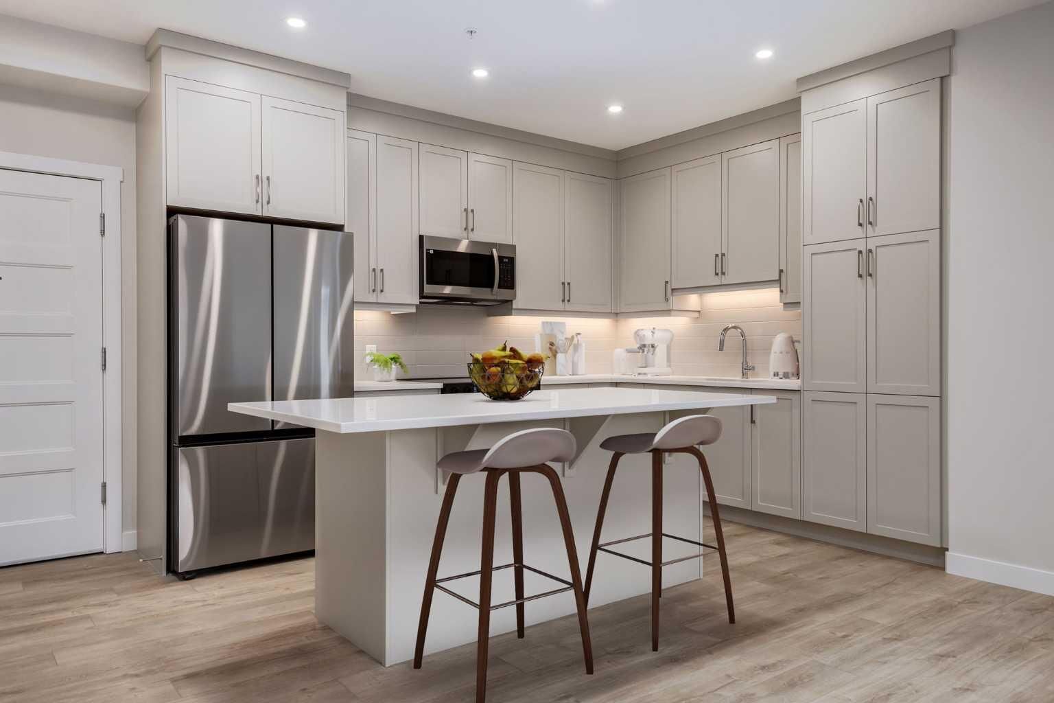 Property Photo: 2117 81 Street SW 2204 AB T3H 6H5