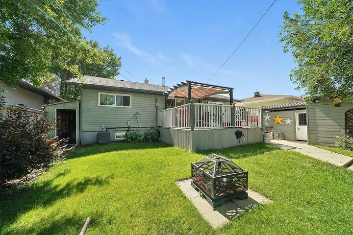 Photo de la propriété:  5822 59A Street  AB T4N 2N5 
