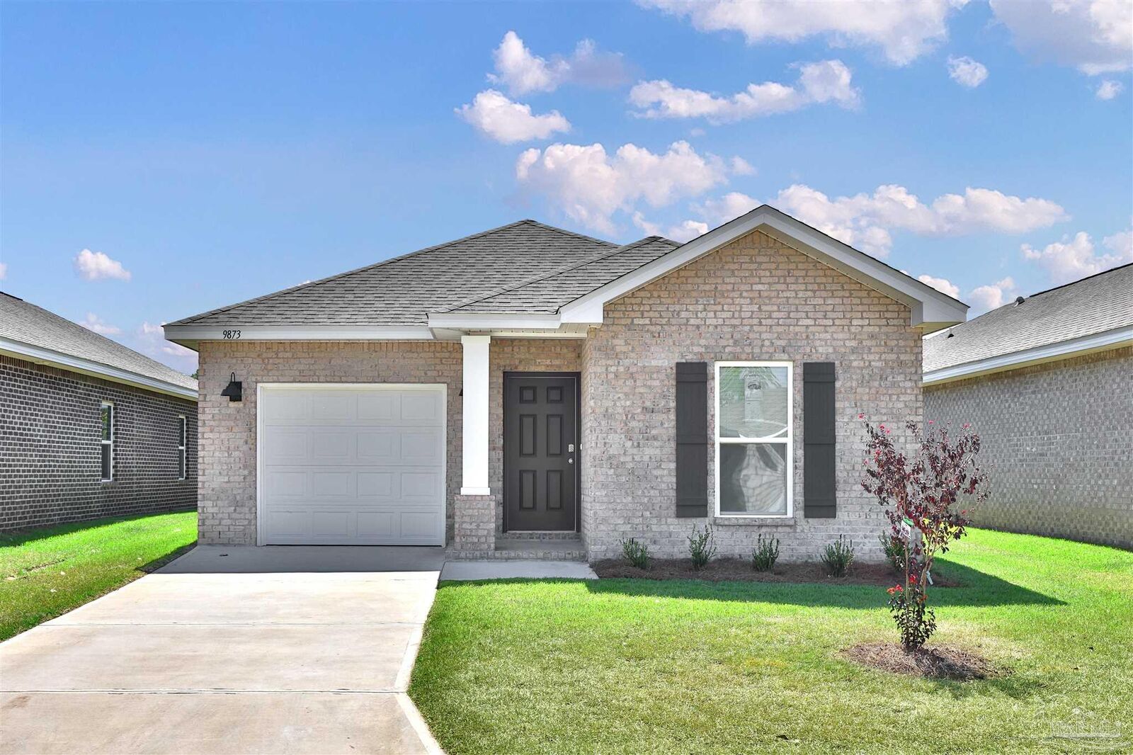 Property Photo:  9853 Starling Dr  FL 32506 