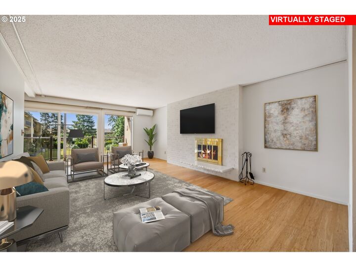 Property Photo:  1400 SE Lava Dr 6  OR 97222 