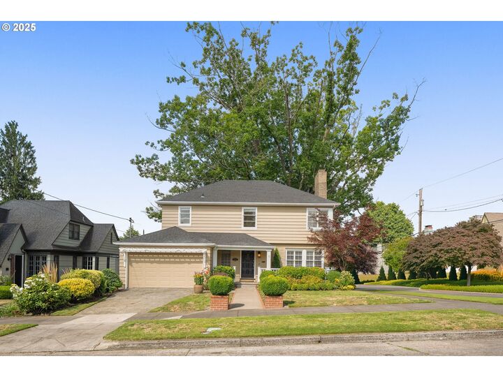 Property Photo:  3233 NE 32nd Pl  OR 97212 