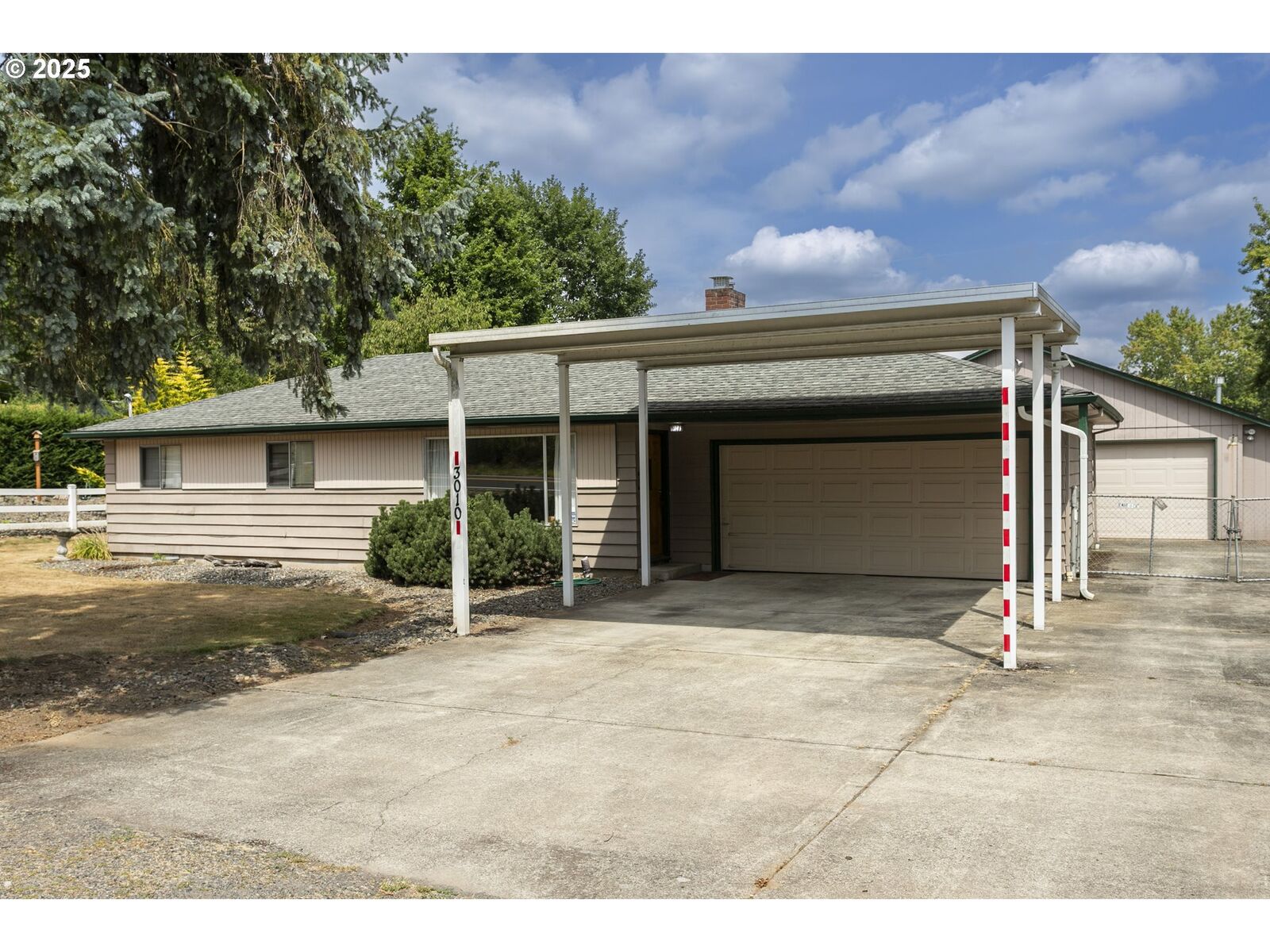 Property Photo:  3010 NE 49th St  WA 98663 