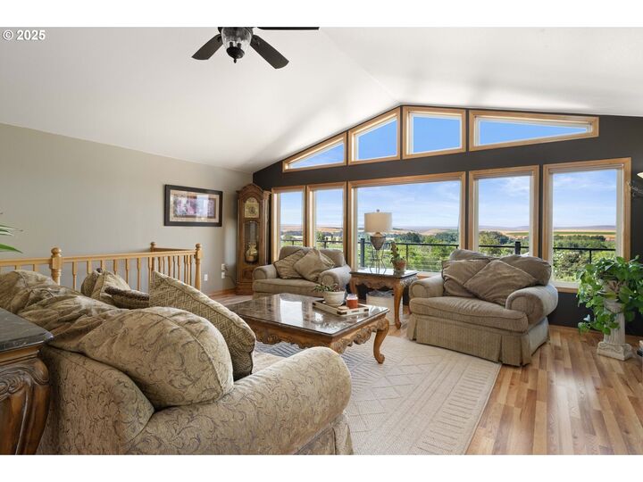 Property Photo:  13 Smith Dr  OR 97826 