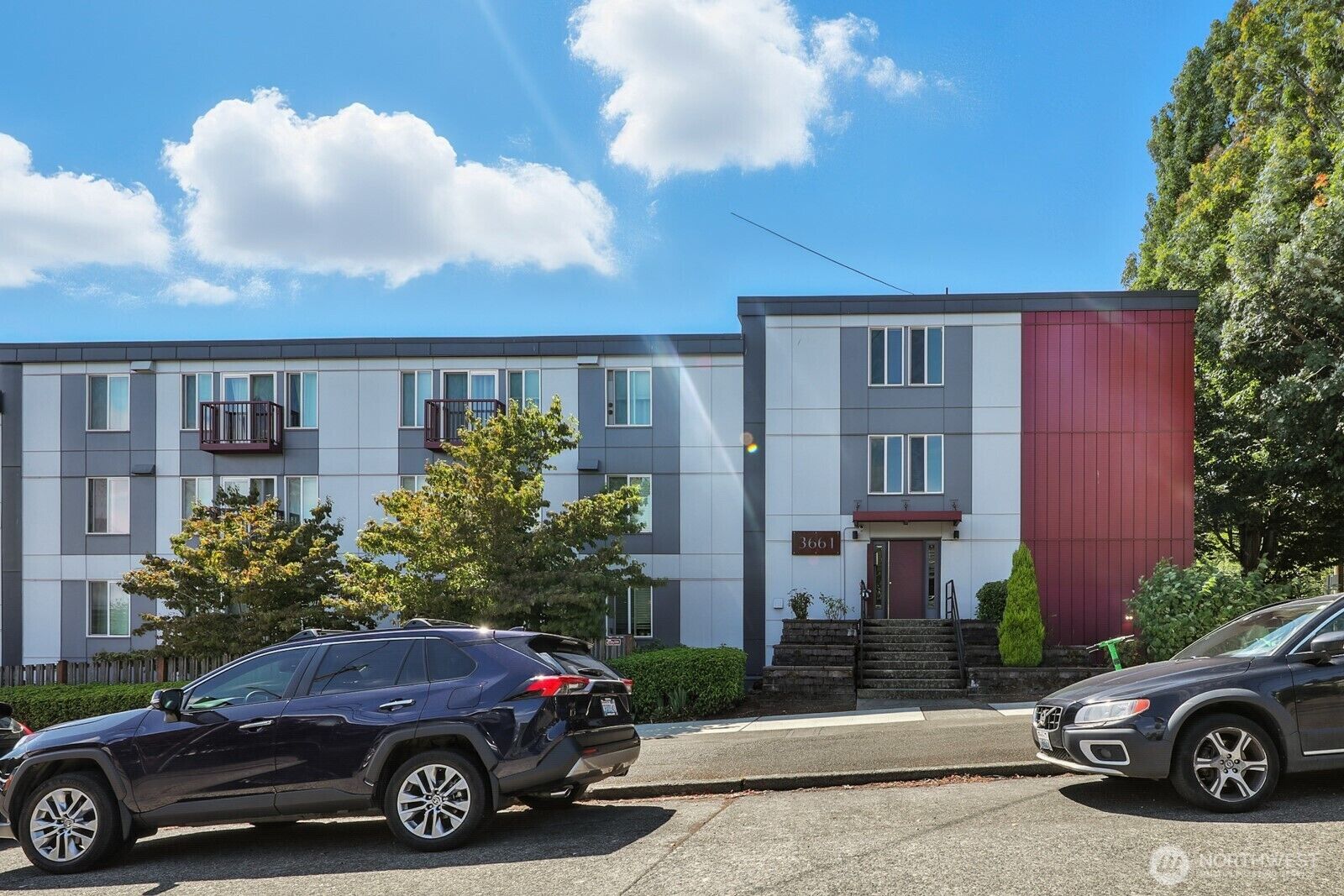 Property Photo: 3661 Phinney Avenue N 101 WA 98103