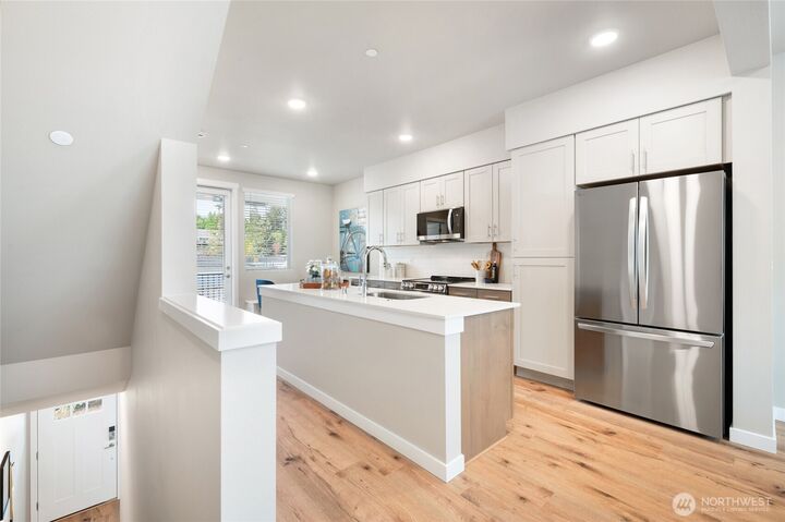Property Photo:  1322  194th Street SE E5  WA 98012 