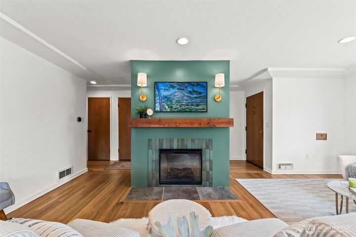 Property Photo:  4214 N 11th Street  WA 98406 