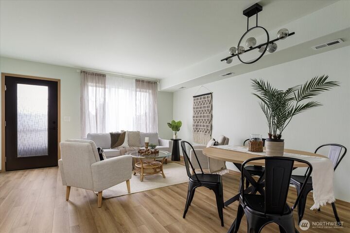 Property Photo: 915 SW Kimball Drive B3 WA 98277