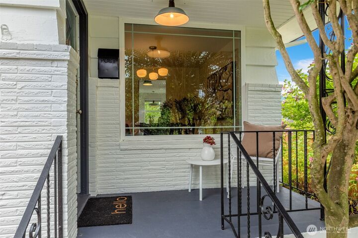 Property Photo:  7518  17th Avenue NW  WA 98117 