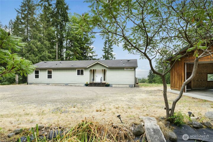 Property Photo:  20616  223rd Street SE  WA 98272 
