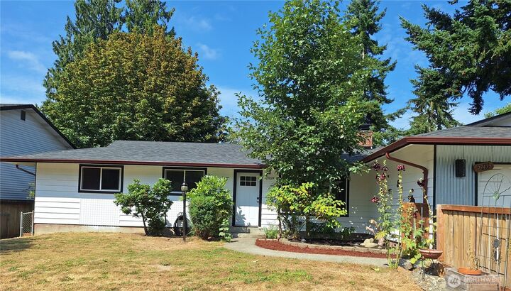 Property Photo: 27439 141st Avenue SE WA 98042