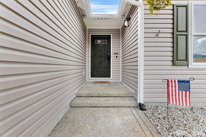 Property Photo:  11606  209th Street E  WA 98338 