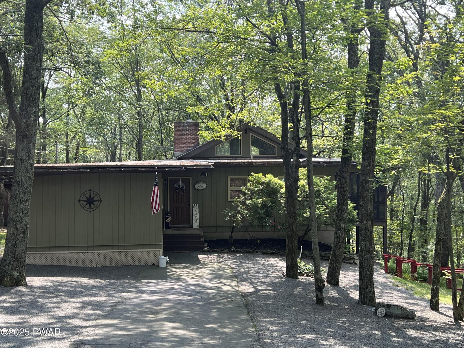 Property Photo:  122 Horseshoe Lane  PA 18428 
